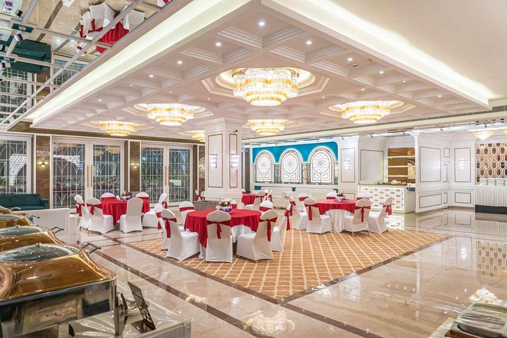 Clarion Hotel Epicure Dehradun Facilidades foto
